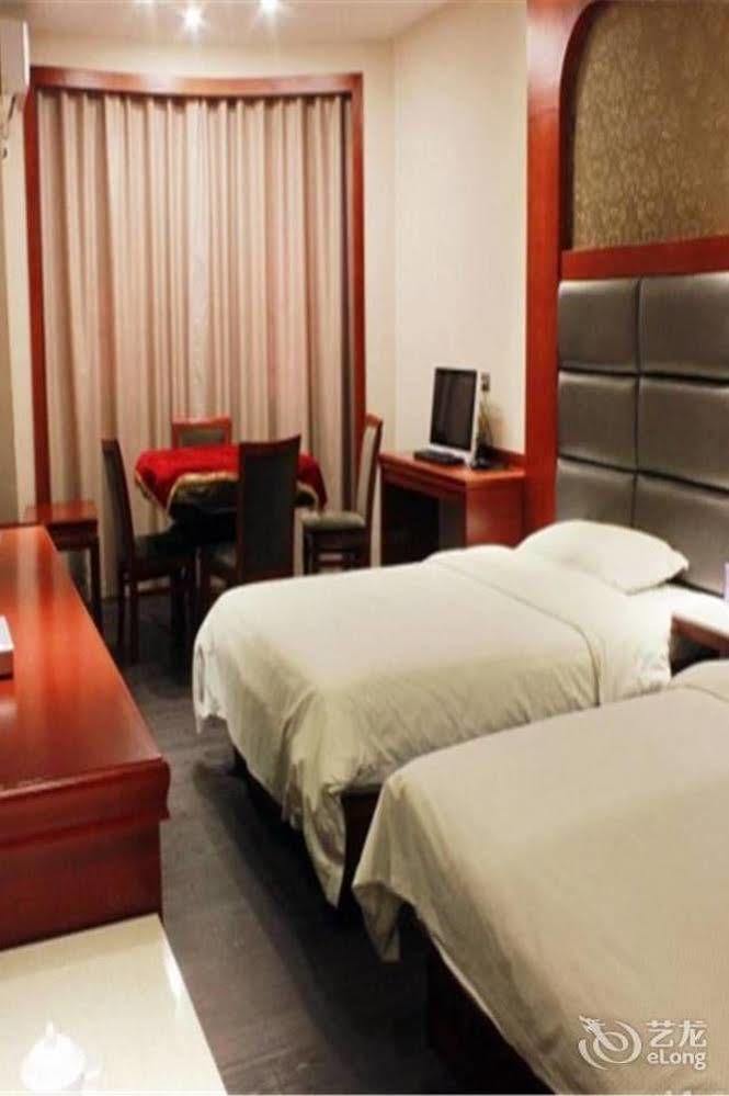 Longwang Business Hotel Liucsou Kültér fotó
