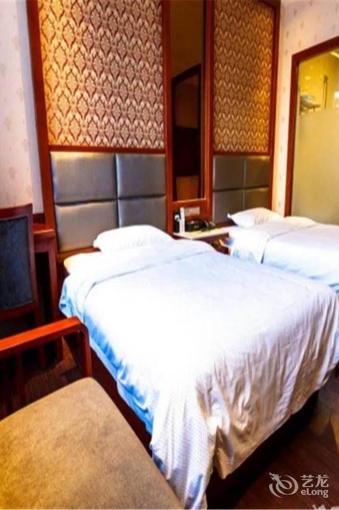 Longwang Business Hotel Liucsou Kültér fotó